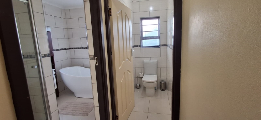 4 Bedroom Property for Sale in Diaz Beach Western Cape